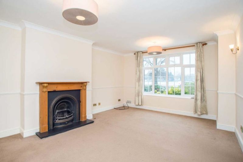 Living Room- click for photo gallery